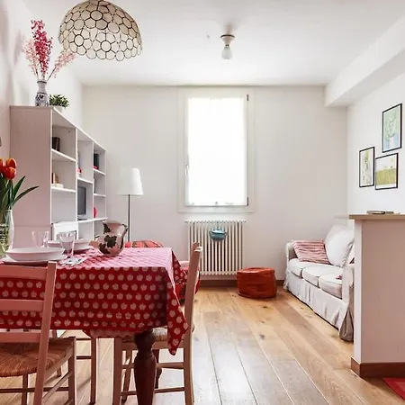 Retro In Centro Storico Apartment Bologna